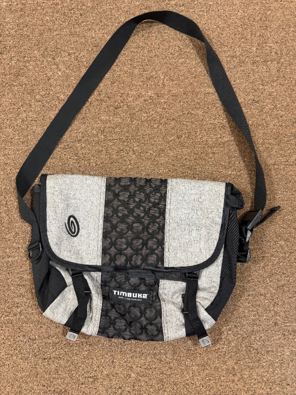 Timbuk2 Classic Messenger Bag Gray Black Made in San Francisco